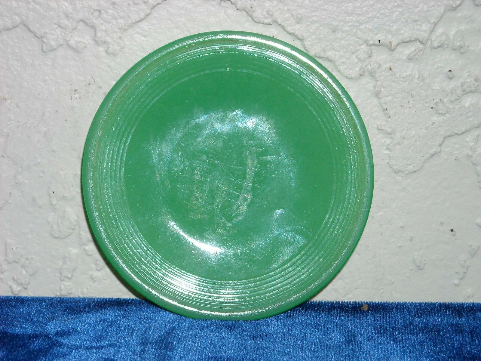 Akro Agate Concentric Rib Plate  Opaque Green